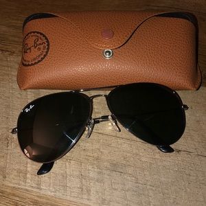 Ray-Bans Aviators Green Lens with Black 62mm